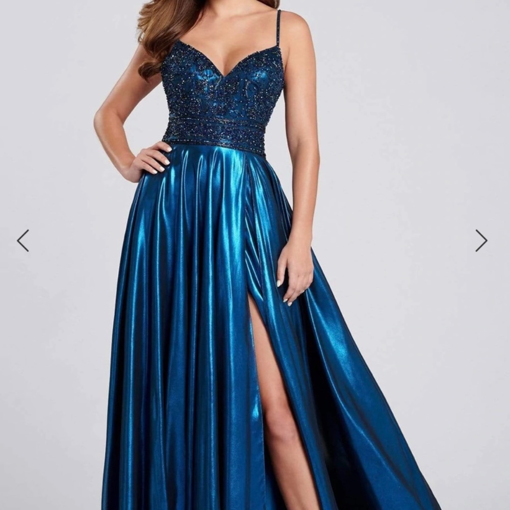 Evening gown for prom, wedding or party